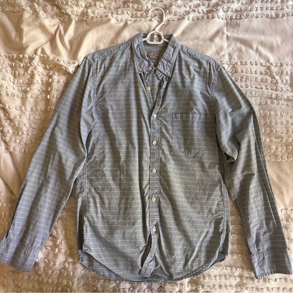 J crew men’s button down - Picture 2 of 3